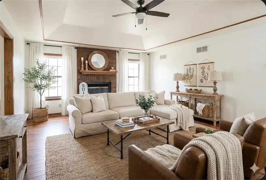 503 S Prewitt Street, Nevada, MO 64772 - Image #2