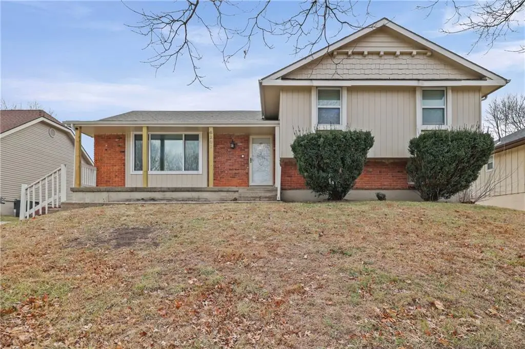 6201 E 140th Place, Grandview, MO 64030 - Image #1