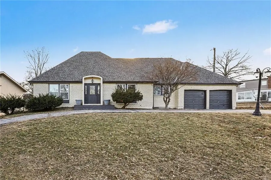 12414 Valley Brook Drive, Grandview, MO 64030 - Image #2