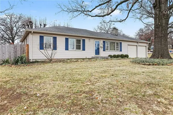 10244 Reeds Drive, Overland Park, KS 66207