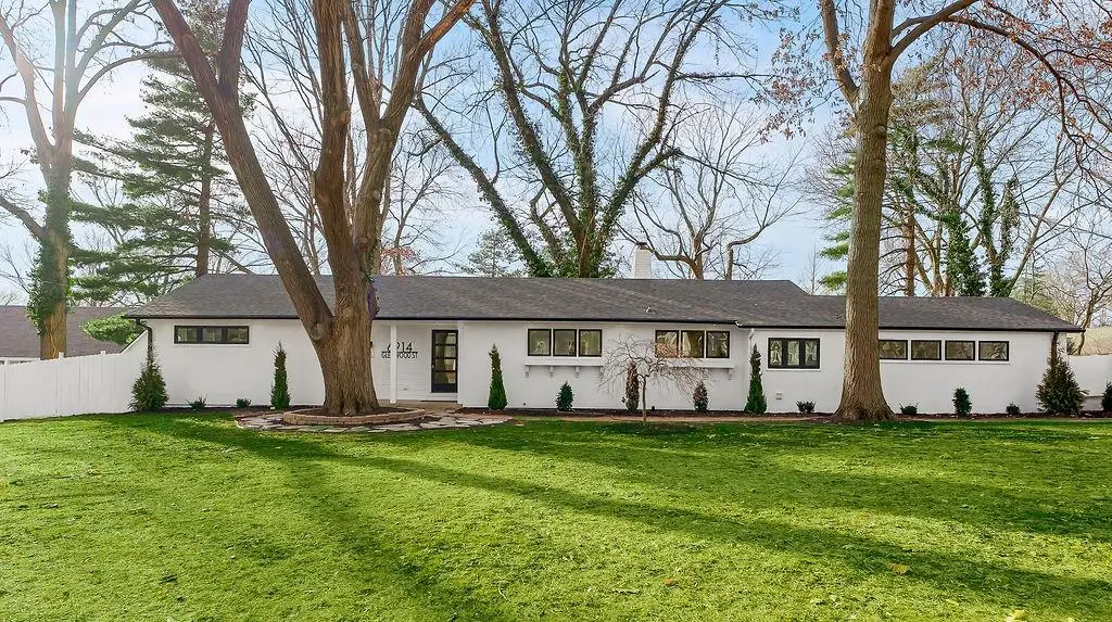 6914 Glenwood Street, Overland Park, KS 66204 - Image #1