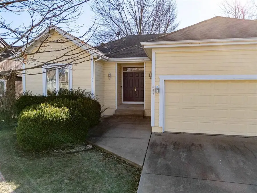 8431 W 156th Terrace, Overland Park, KS 66223 - Image #2