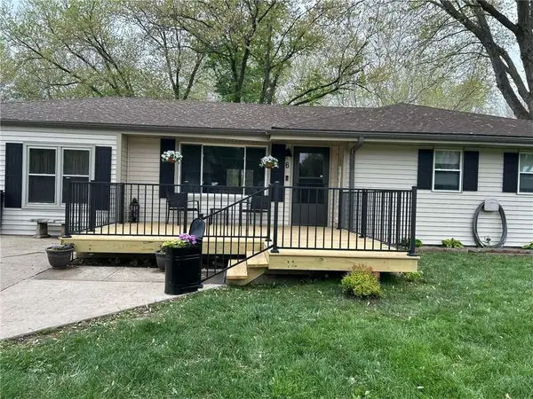 6 Chickadee Court, Agency, MO 64401