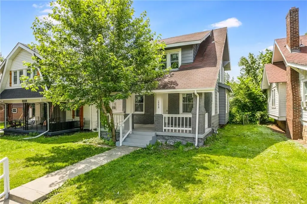 2219 E Meyer Boulevard, Kansas City, MO 64132 - Image #1