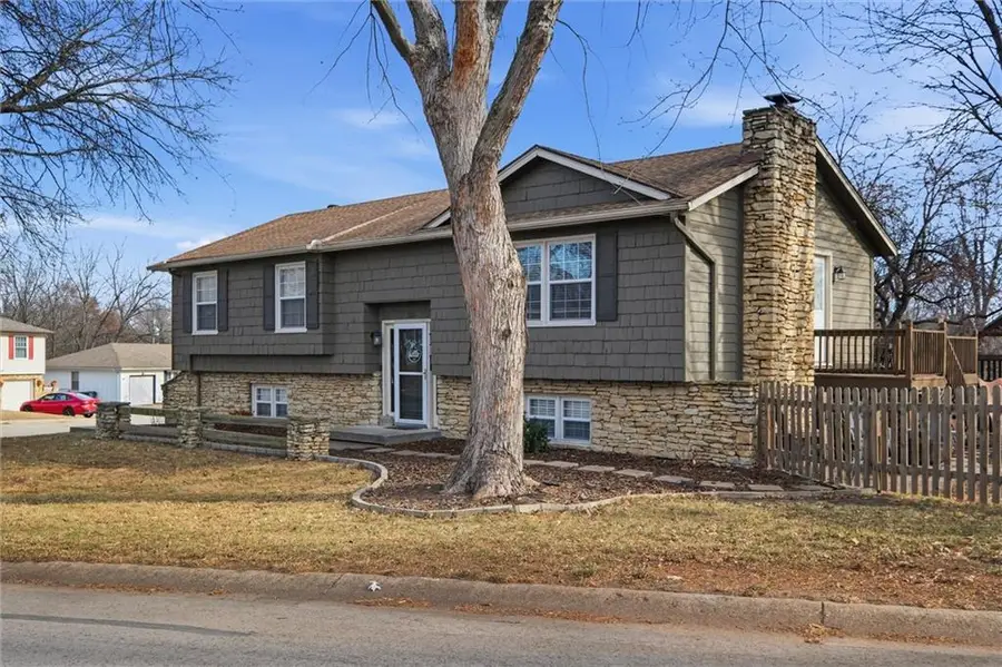 521 E Mulberry Street, Olathe, KS 66061 - Image #2