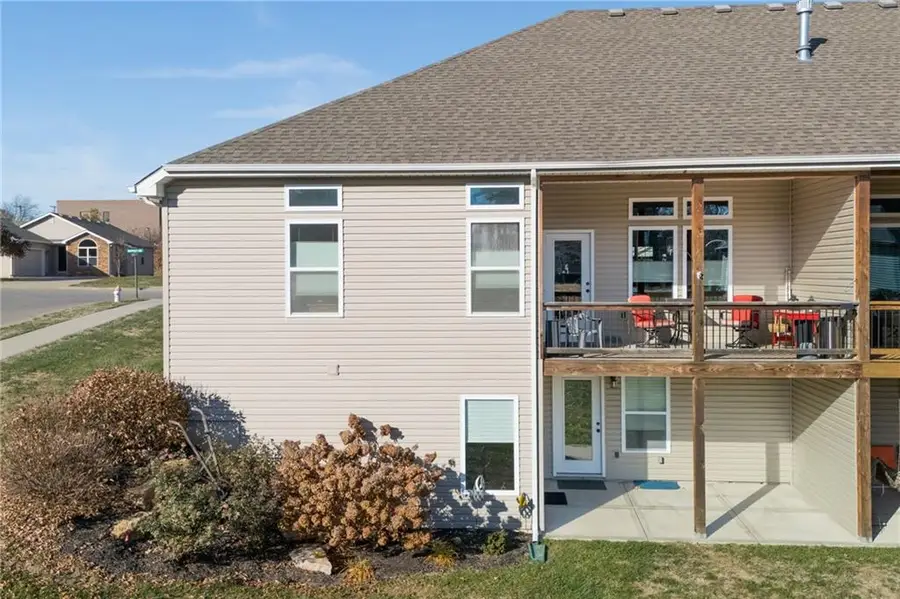 3201 Sheffield Lane, Saint Joseph, MO 64506 - #3