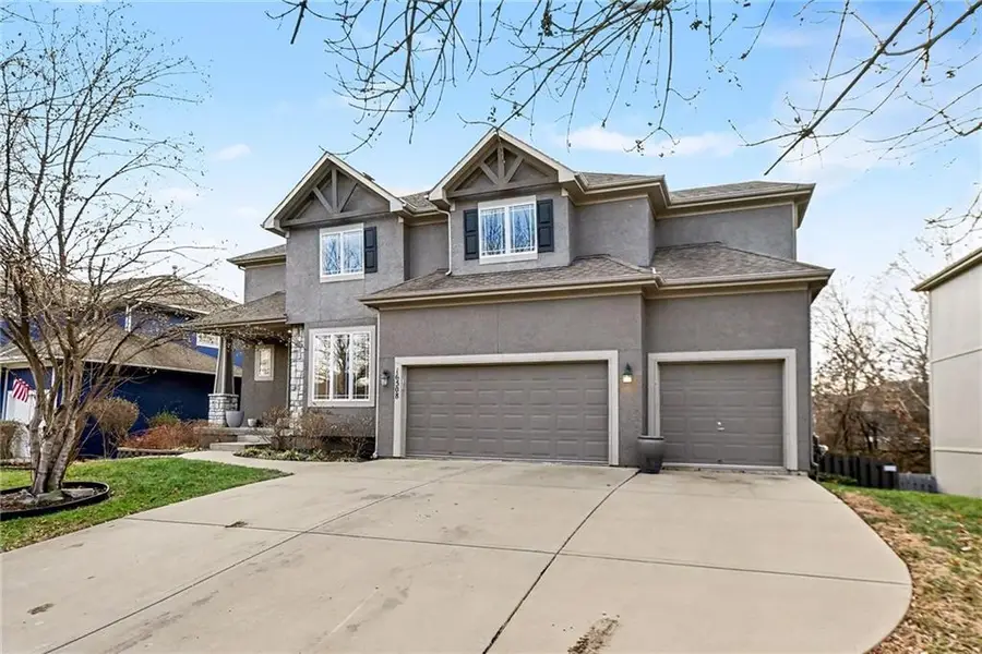 16508 S Marais Drive, Olathe, KS 66062 - Image #2