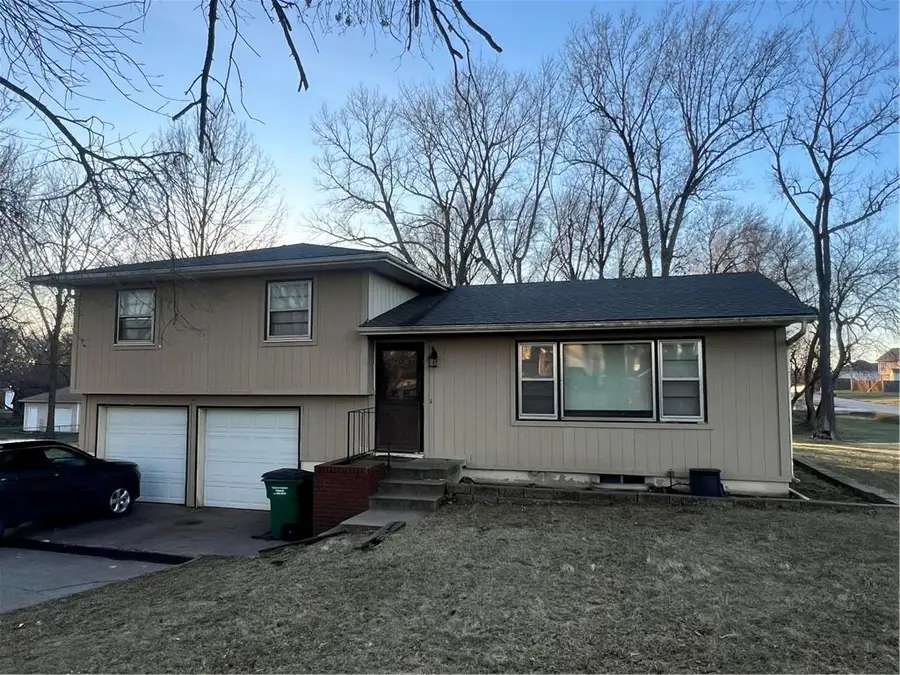 995 N Hurley Street, Peculiar, MO 64078 - Image #2