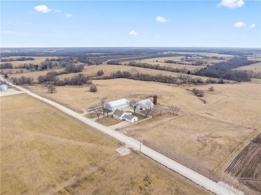 26713 S Little Road, Garden City, MO 64747 - Image #2
