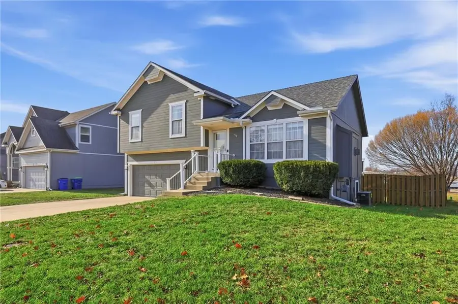 834 N Juniper Court, Gardner, KS 66030 - Image #3