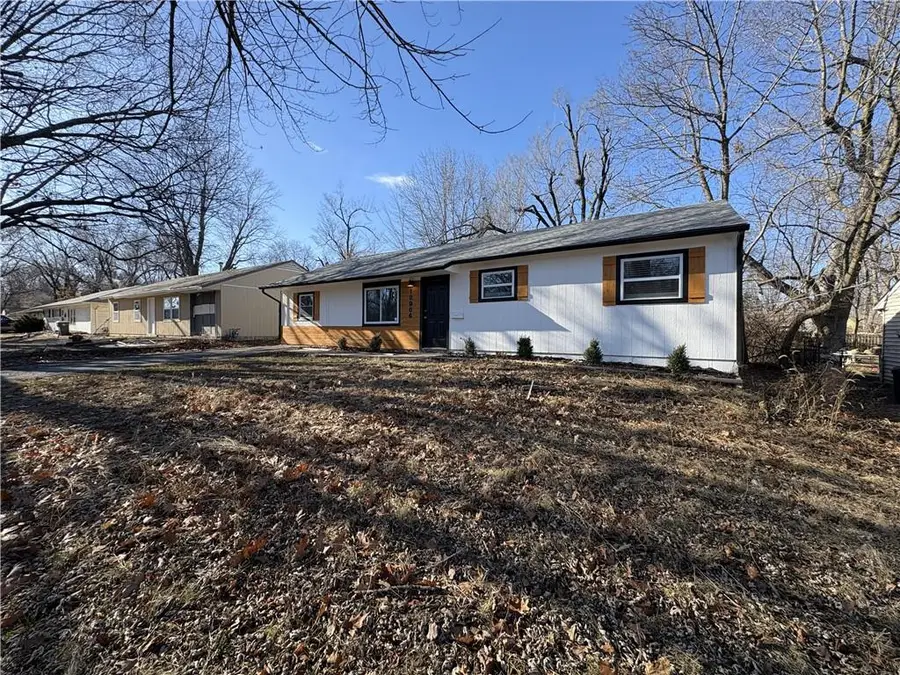 10906 Ewing Avenue, Kansas City, MO 64134 - Image #2