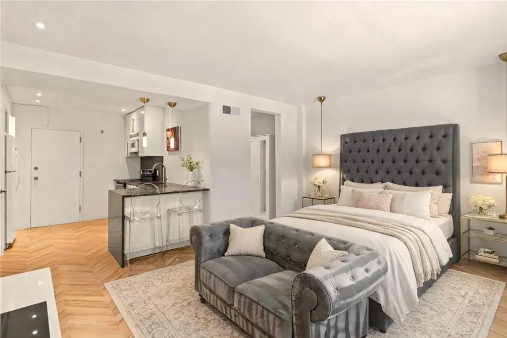 4540 Broadway Boulevard #1N, Kansas City, MO 64111 - #1