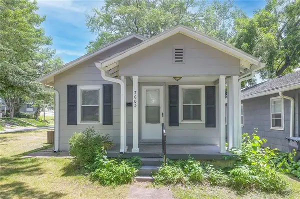 7603 Pennsylvania Avenue, Kansas City, MO 64114