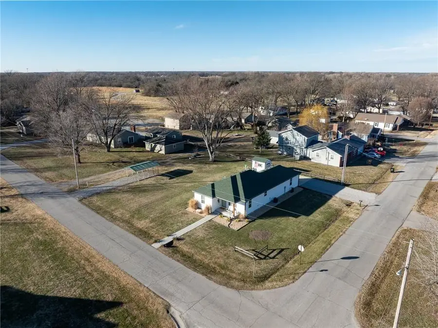 103 E Carlton Street, Frontenac, KS 66763 - Image #2