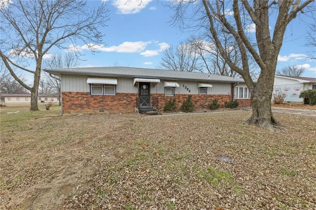 1306 Northwestern Street, Iola, KS 66749 - Image #1