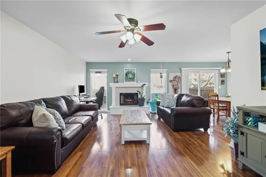 627 NE Swann Circle, Lees Summit, MO 64086 - Image #2