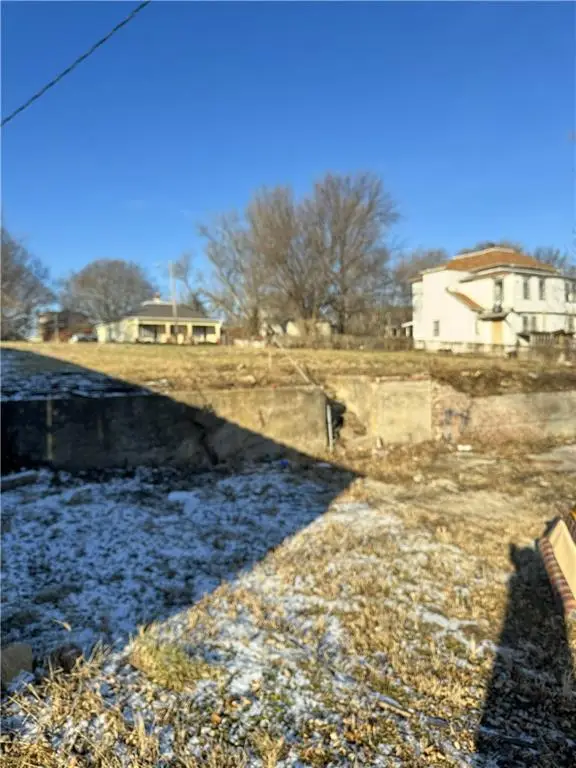 611 & 615 S 14th Street, Saint Joseph, MO 64501 - Image #2