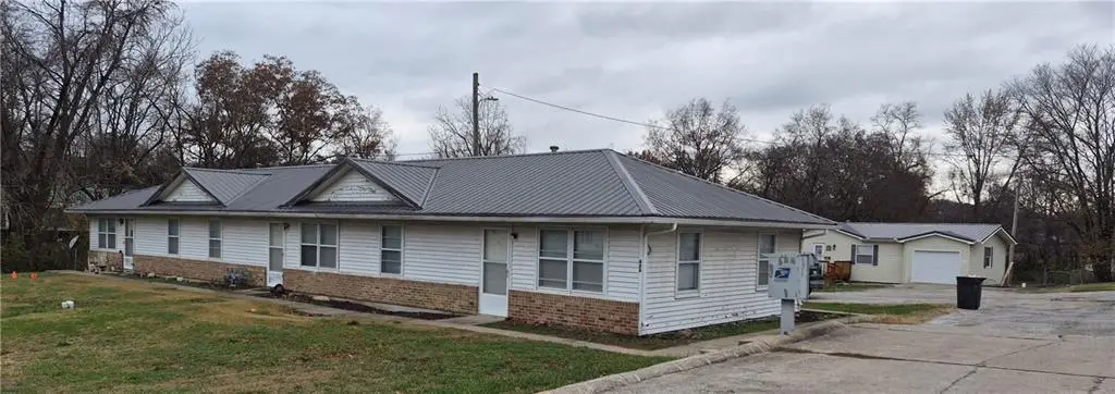 406 W Main Street, Richmond, MO 64085 - #1