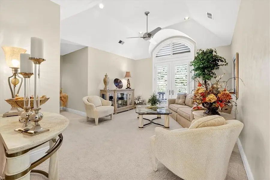 6006 West Shore Court, Parkville, MO 64152 - Image #3