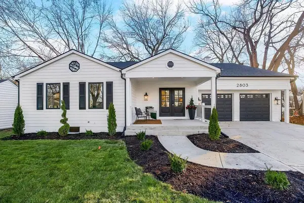 2803 W 73rd Terrace, Prairie Village, KS 66208