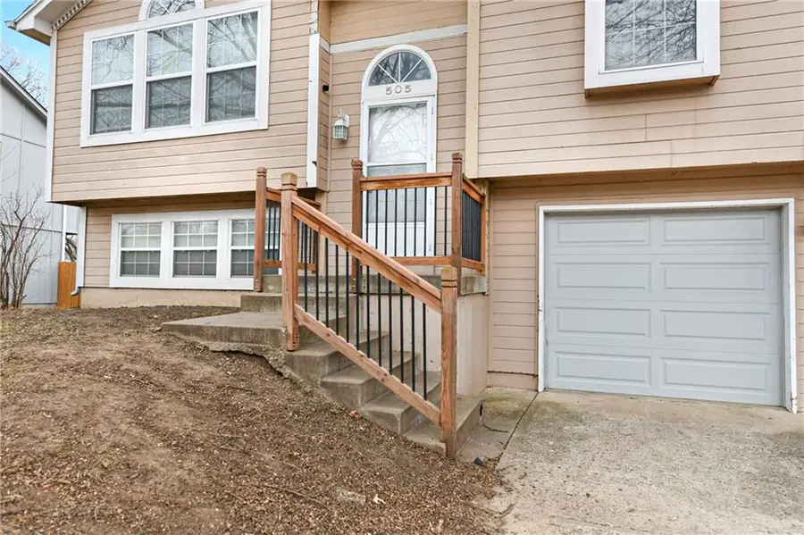 505 SE Onyx Drive, Lees Summit, MO 64063 - Image #3