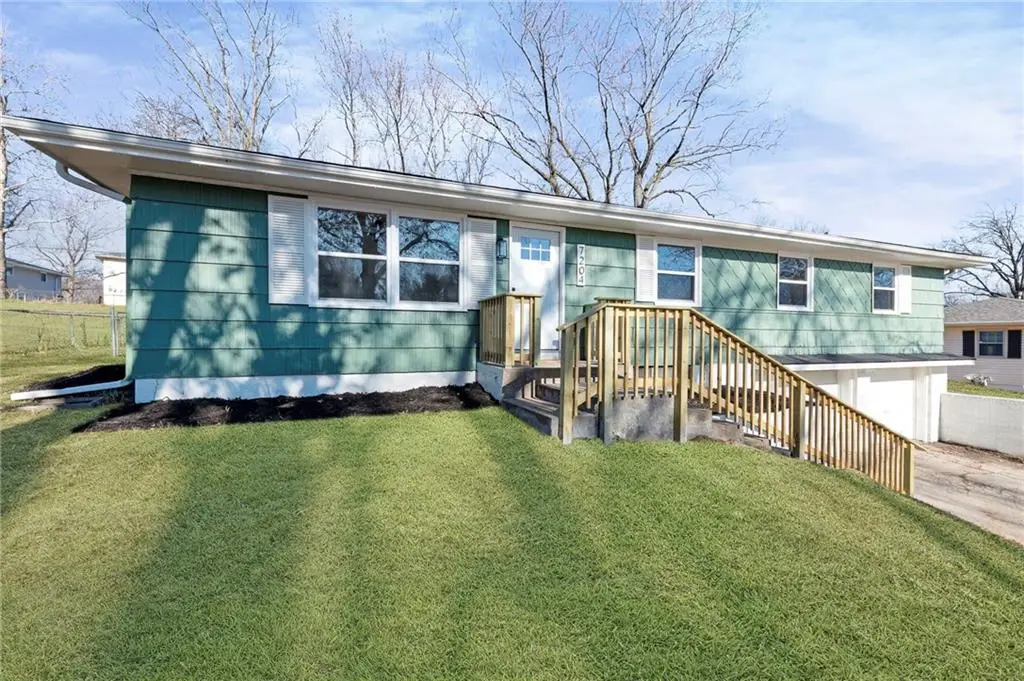 7204 Waverly Avenue, Kansas City, KS 66109 - Image #1