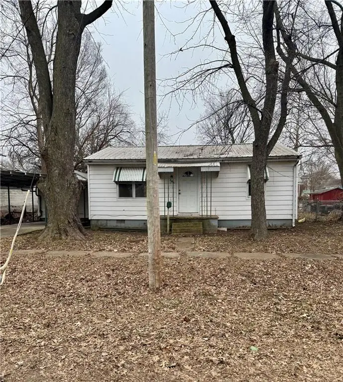 303 S Commercial Street, Windsor, MO 65360 - Image #3