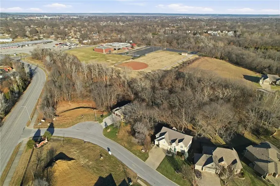 1934 Edgewood Drive, Leavenworth, KS 66048 - Image #2