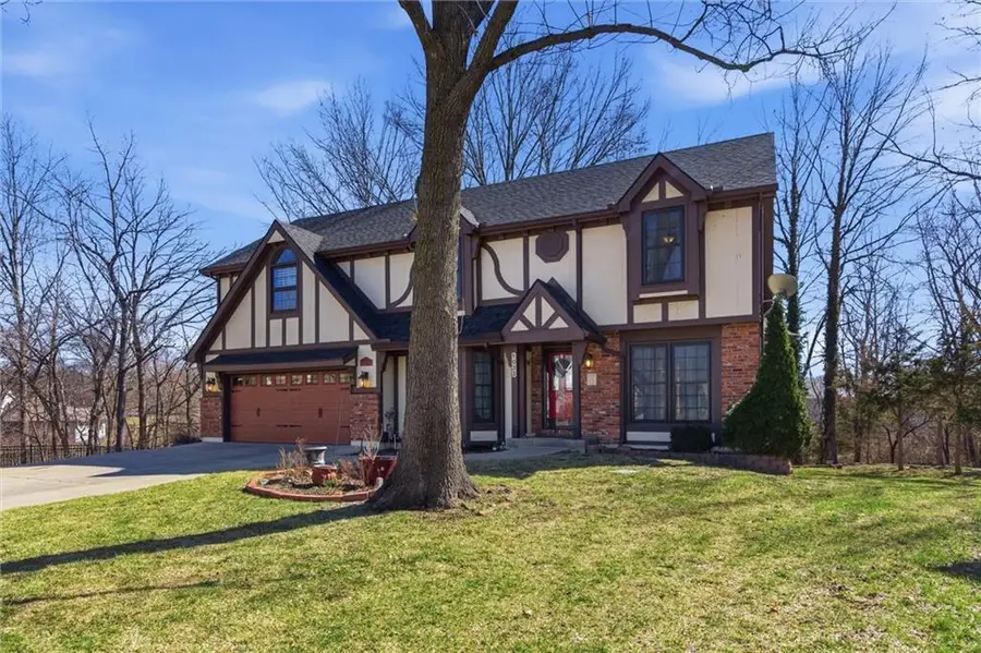 1033 Oxford Court, Leavenworth, KS 66048 - #2