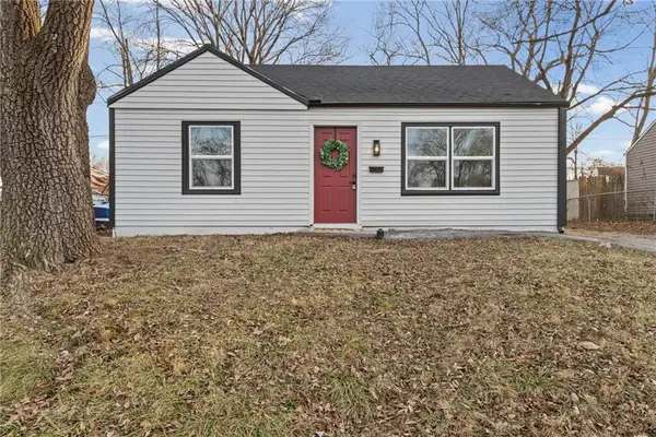 4917 Locust Avenue, Kansas City, KS 66106