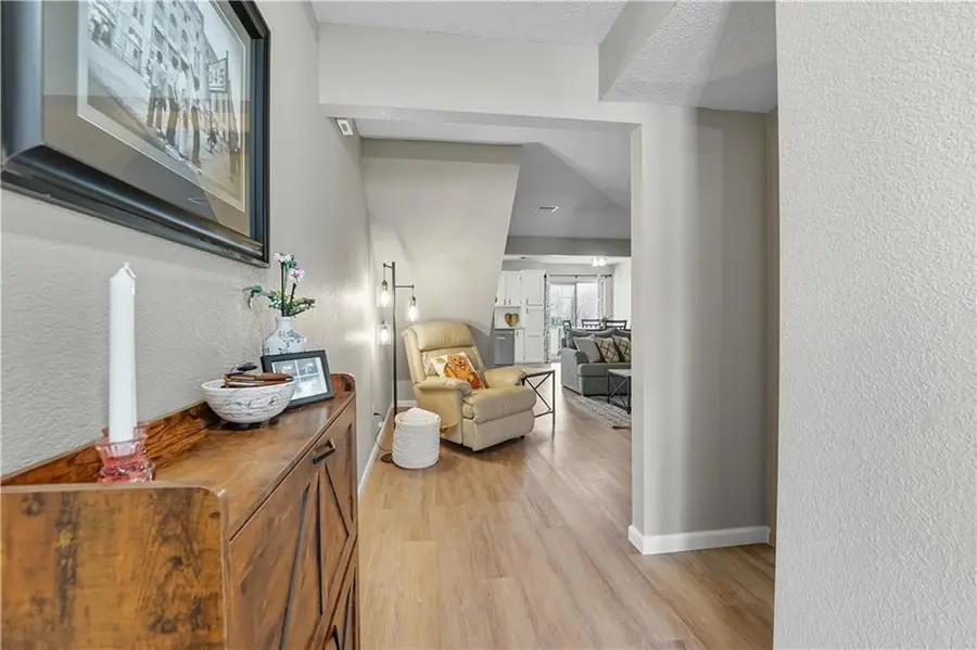 5623 NW Sunrise Meadow Circle, Lees Summit, MO 64064 - Image #3