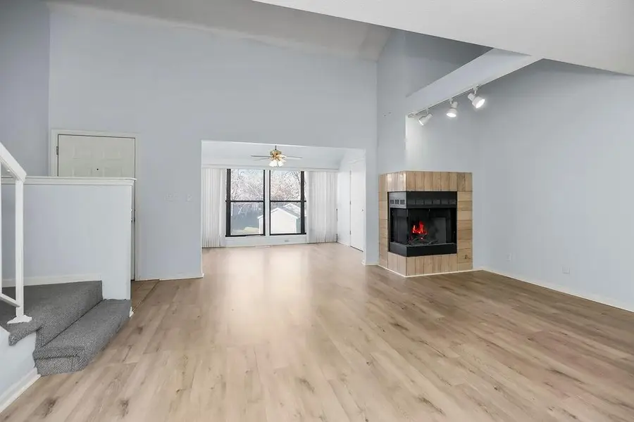 8757 W 106th Terrace, Overland Park, KS 66212 - Image #2