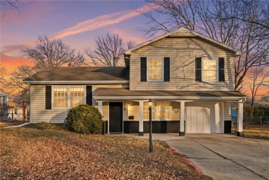 8529 Crescent Avenue, Raytown, MO 64138 - Image #2