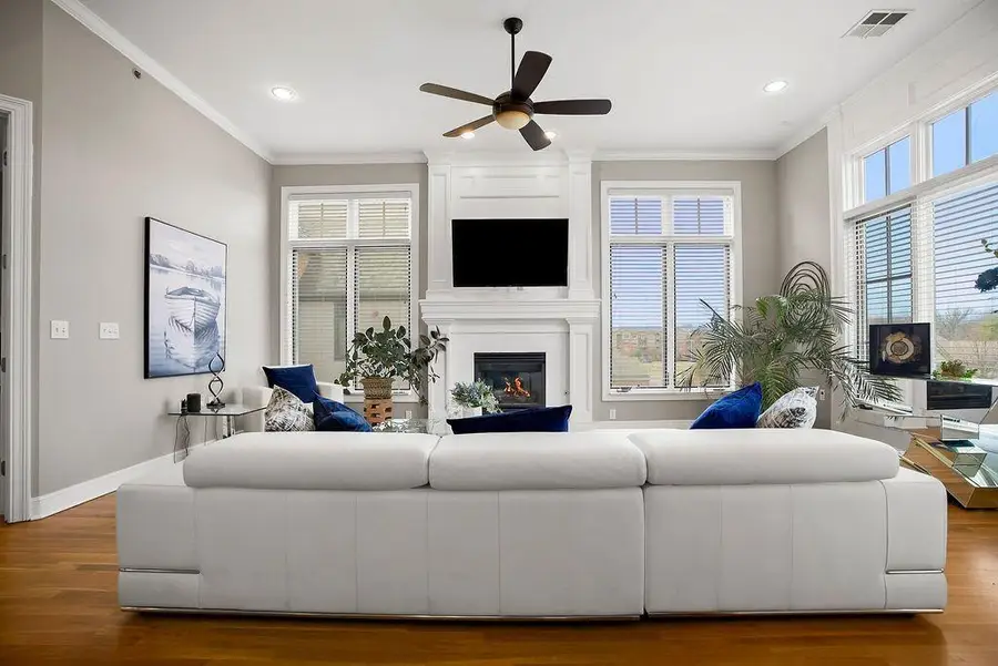 10531 Mission Road #301, Leawood, KS 66206 - Image #2