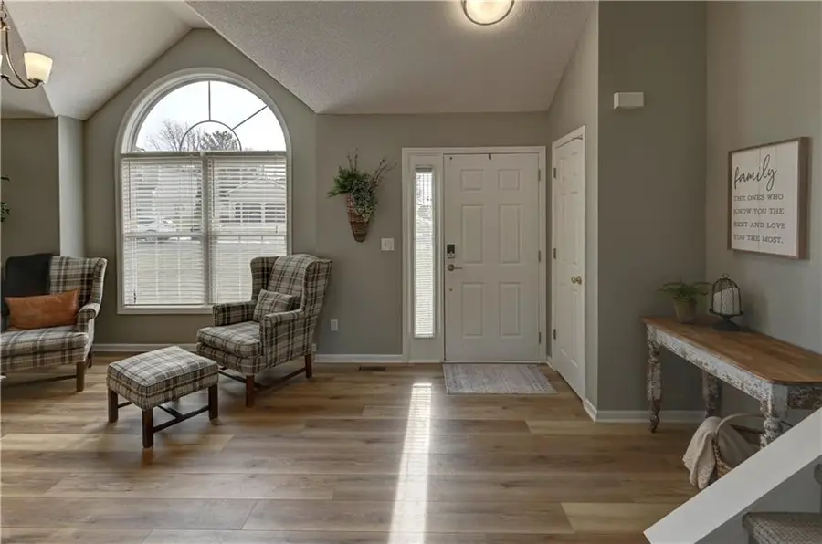 8716 N Paris Avenue, Kansas City, MO 64153 - Image #3