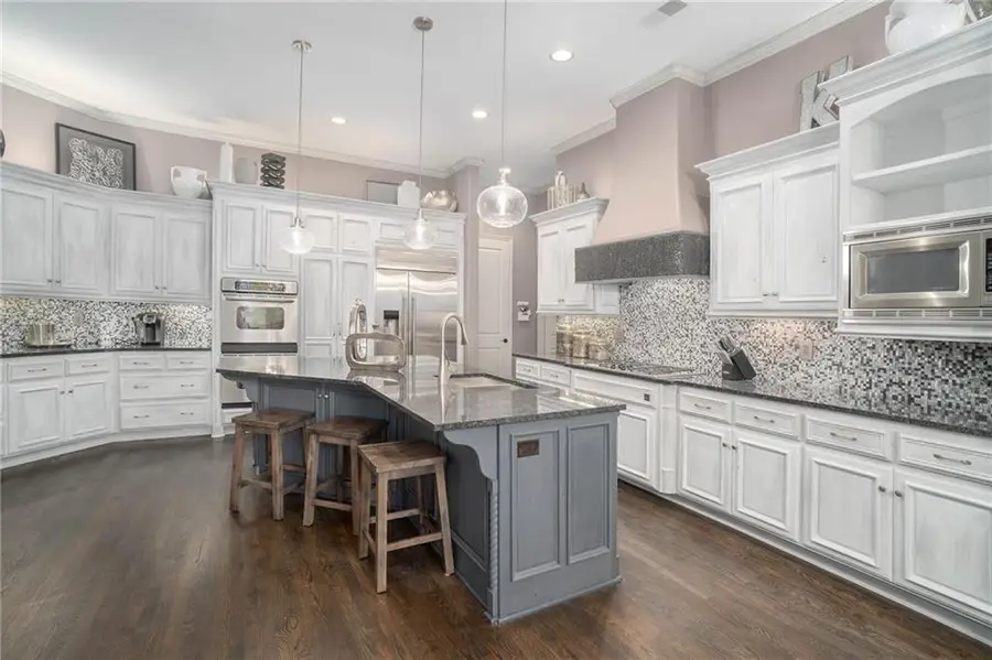 5907 N Cosby Avenue, Kansas City, MO 64151 - Image #2