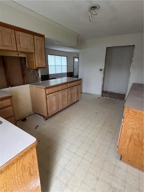 1004 Wright Street, Pleasant Hill, MO 64080