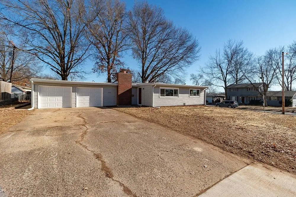 2566 Ridge Court, Lawrence, KS 66046 - Image #1
