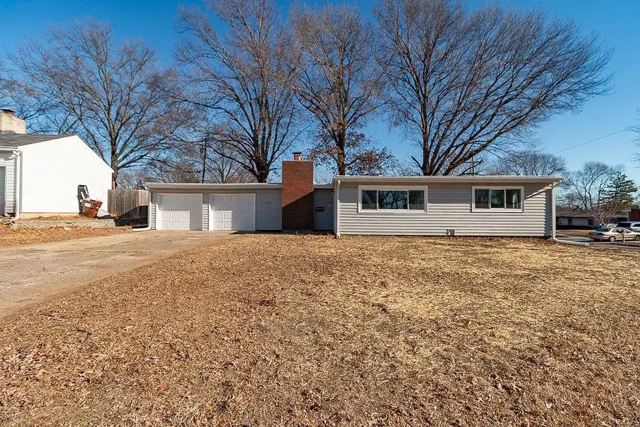 2566 Ridge Court, Lawrence, KS 66046 - Image #2