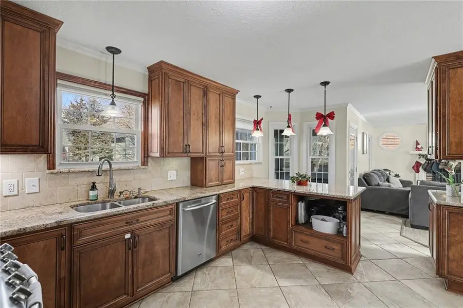 722 Deerfield Street, Leavenworth, KS 66048 - Image #3