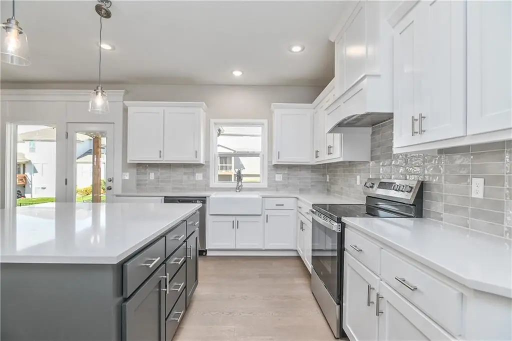 2714 W Park Street, Olathe, KS 66061 - #1