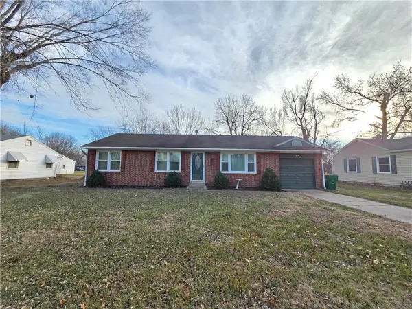 441 E 8th Street, Adrian, MO 64720