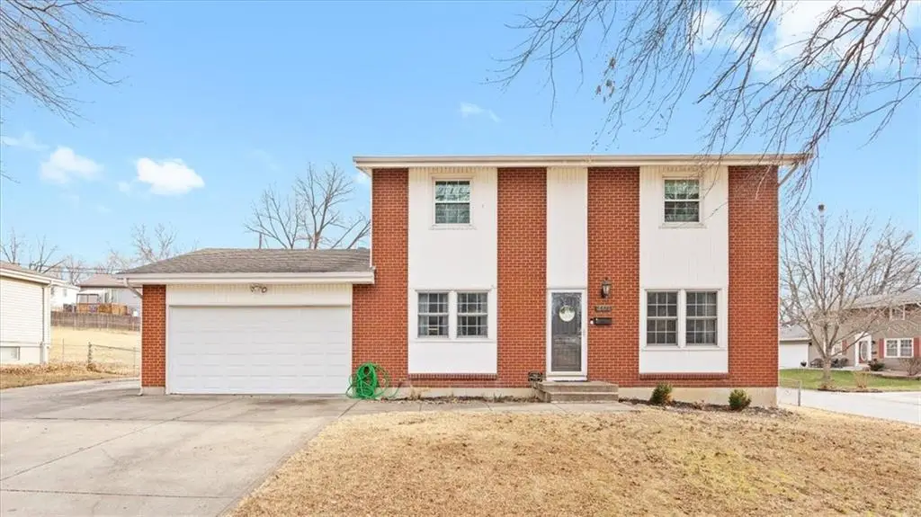 16828 E 31 Street S, Independence, MO 64055 - Image #1