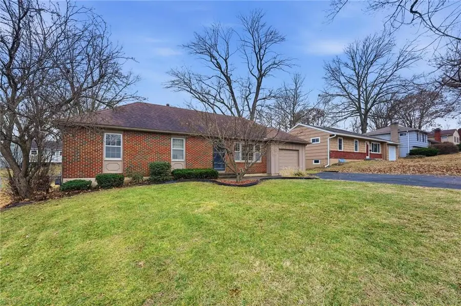 8309 W 92nd Street, Overland Park, KS 66212 - Image #2