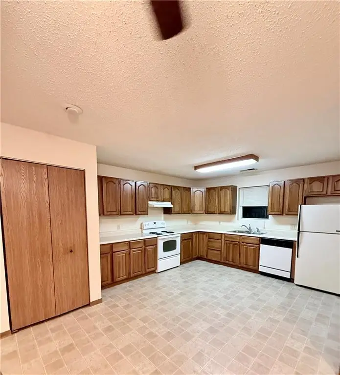 1635 N Grand Avenue, Maryville, MO 64468 - Image #3