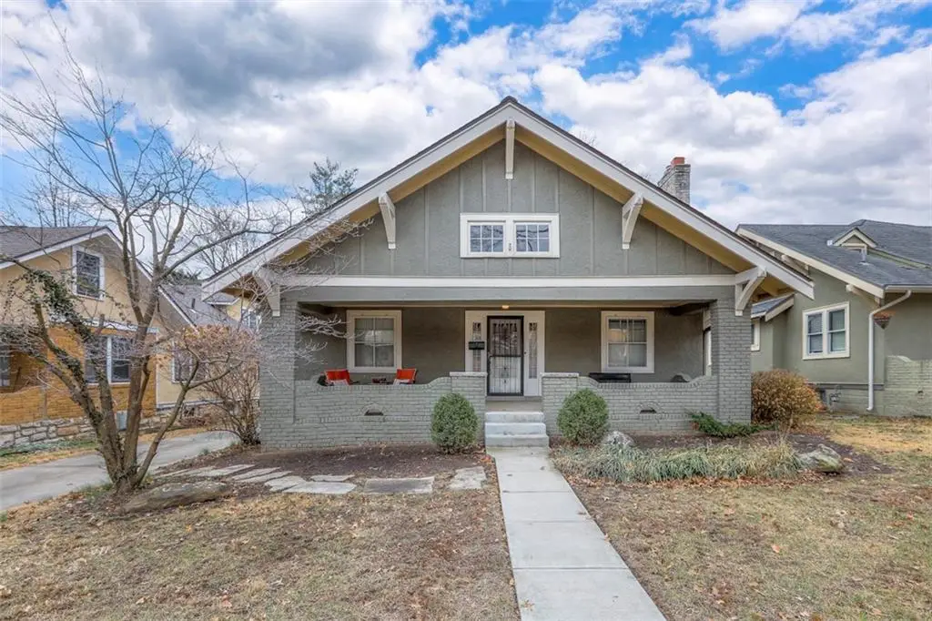 1109 W 75th Terrace, Kansas City, MO 64114 - #1