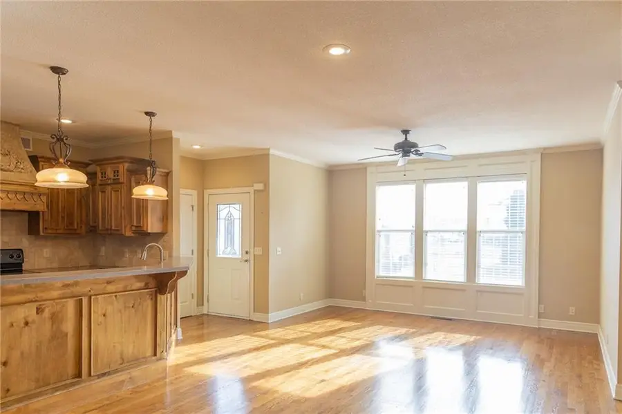 11575 S Bell Ct Drive #102, Olathe, KS 66061 - Image #3