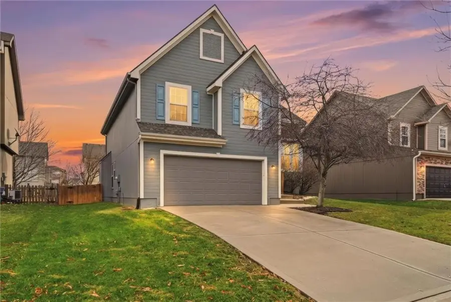 12385 S Quail Ridge Drive, Olathe, KS 66061 - Image #2