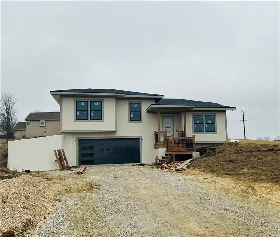 70 Fairview Drive, Ottawa, KS 66067 - Image #1