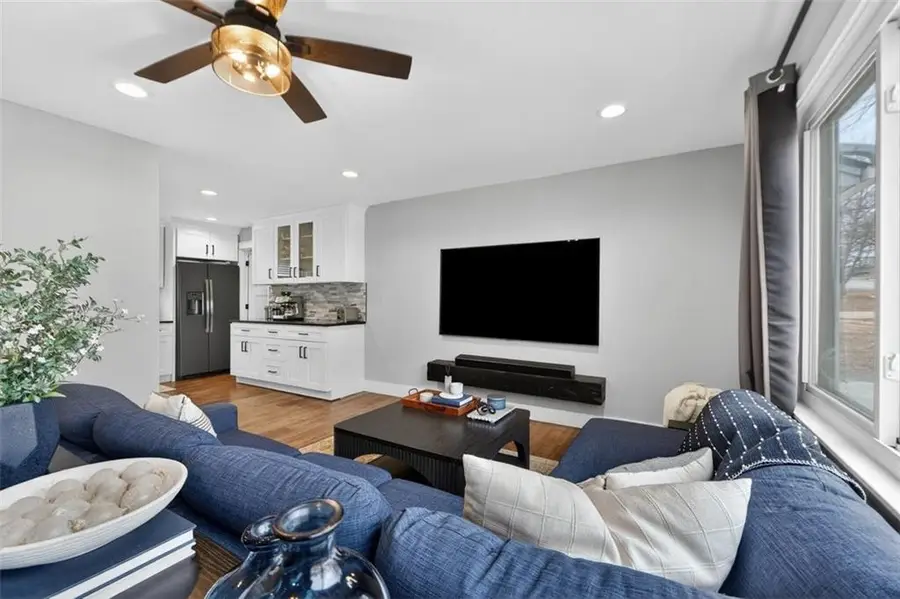 2517 W 76th Street, Prairie Village, KS 66208 - Image #3